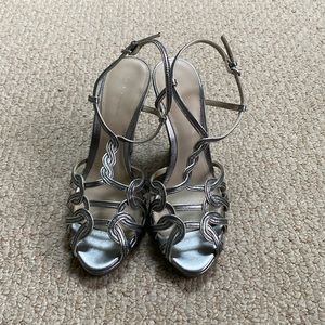 Elie Tahari Silver 4 3/4 in Wedge